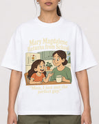 Mockup Boxy Heavyweight Tee White female close-up 47