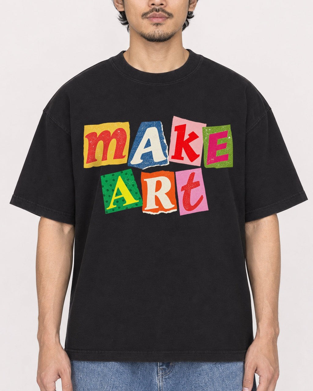 Mockup Boxy Heavyweight Tee Black male close-up 02