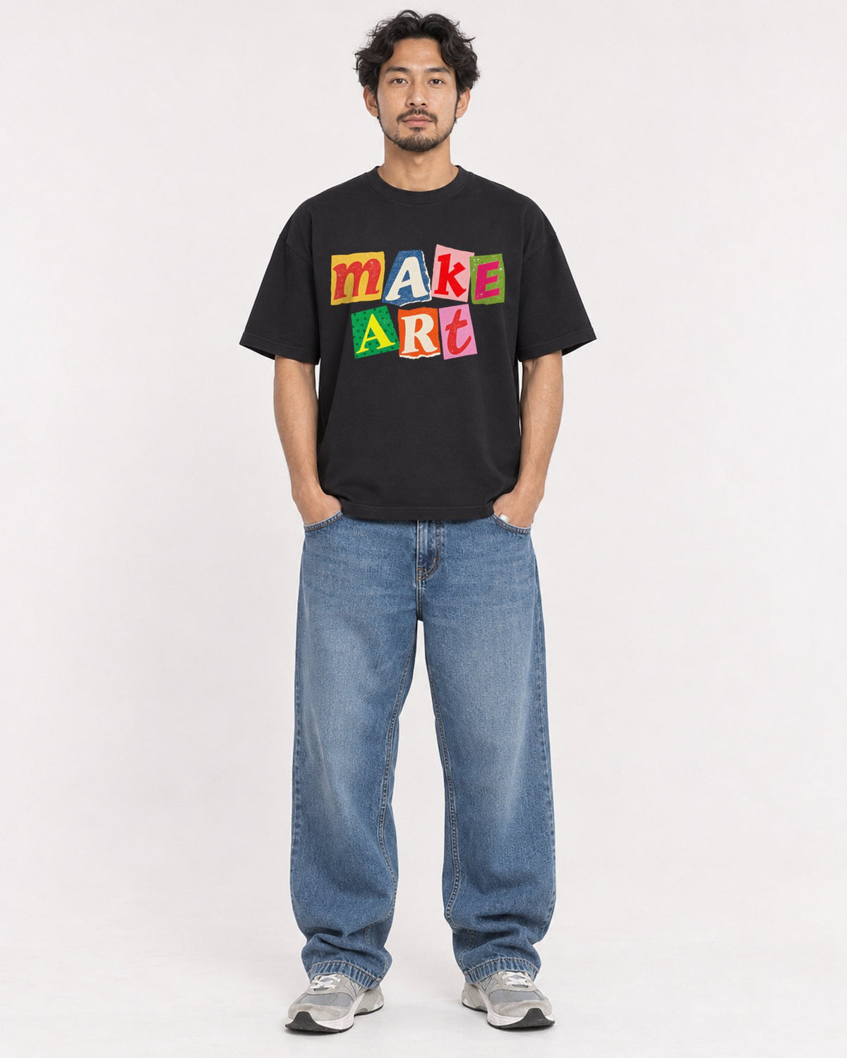 Mockup Boxy Heavyweight Tee Black male full-body 02