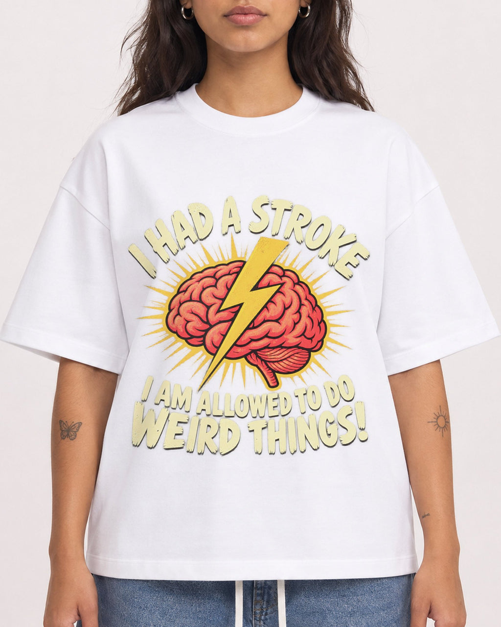 Mockup Boxy Heavyweight Tee White female close-up 06