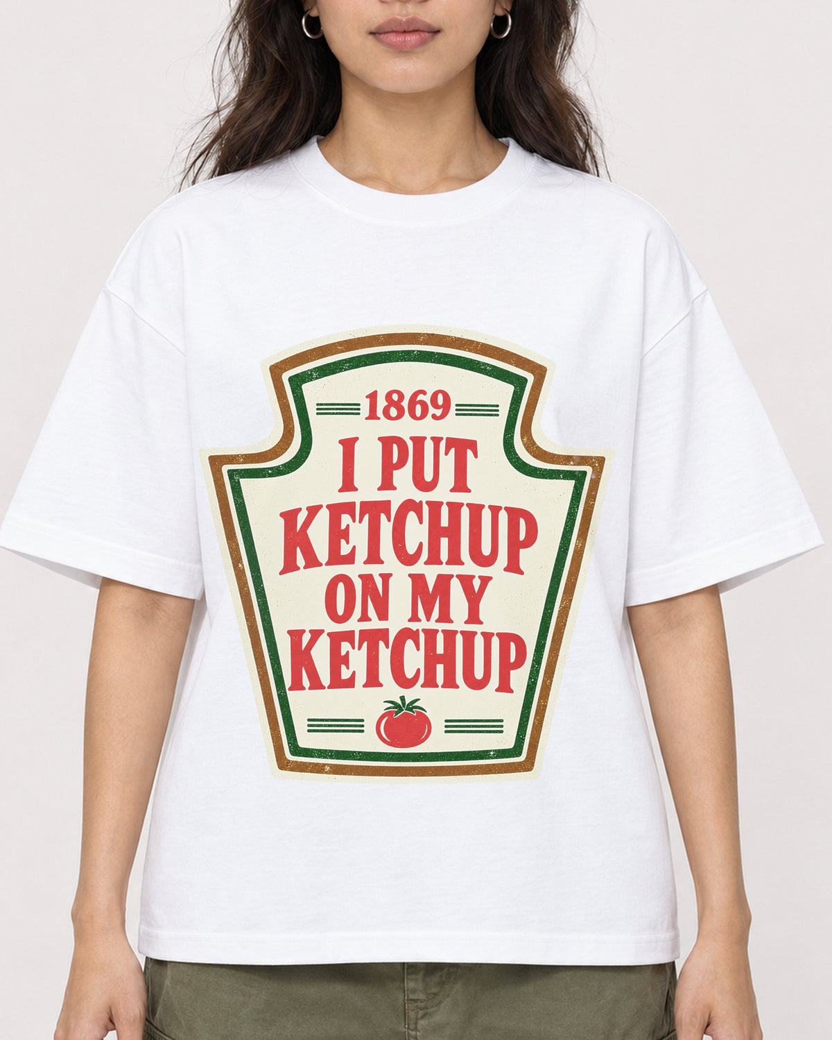 Mockup Boxy Heavyweight Tee White female close-up 02