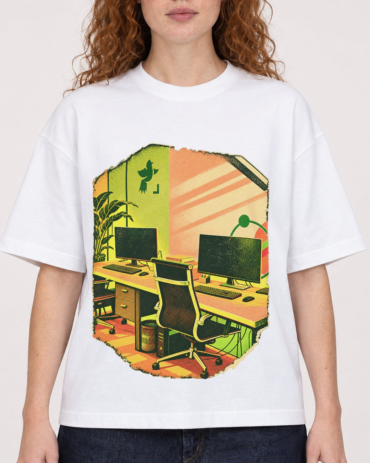 Mockup Boxy Heavyweight Tee White female close-up 09