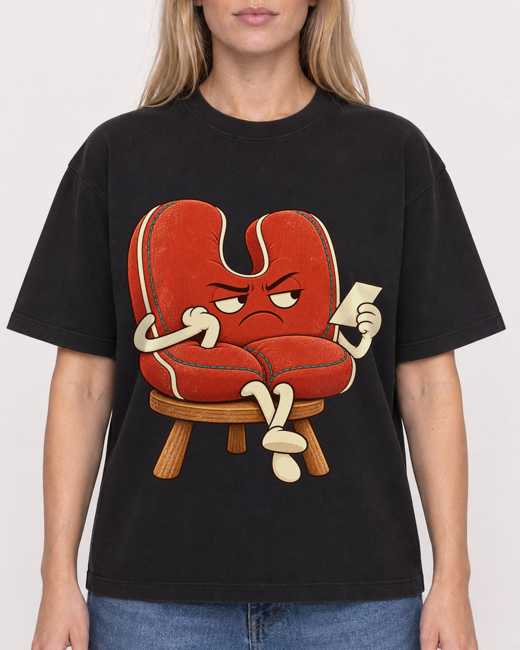 Mockup Boxy Heavyweight Tee Black female close-up 08
