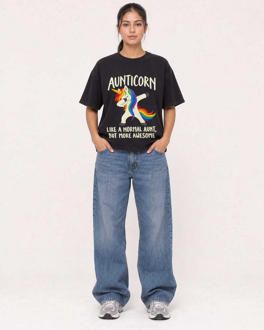 Mockup Boxy Heavyweight Tee Black female full-body 16