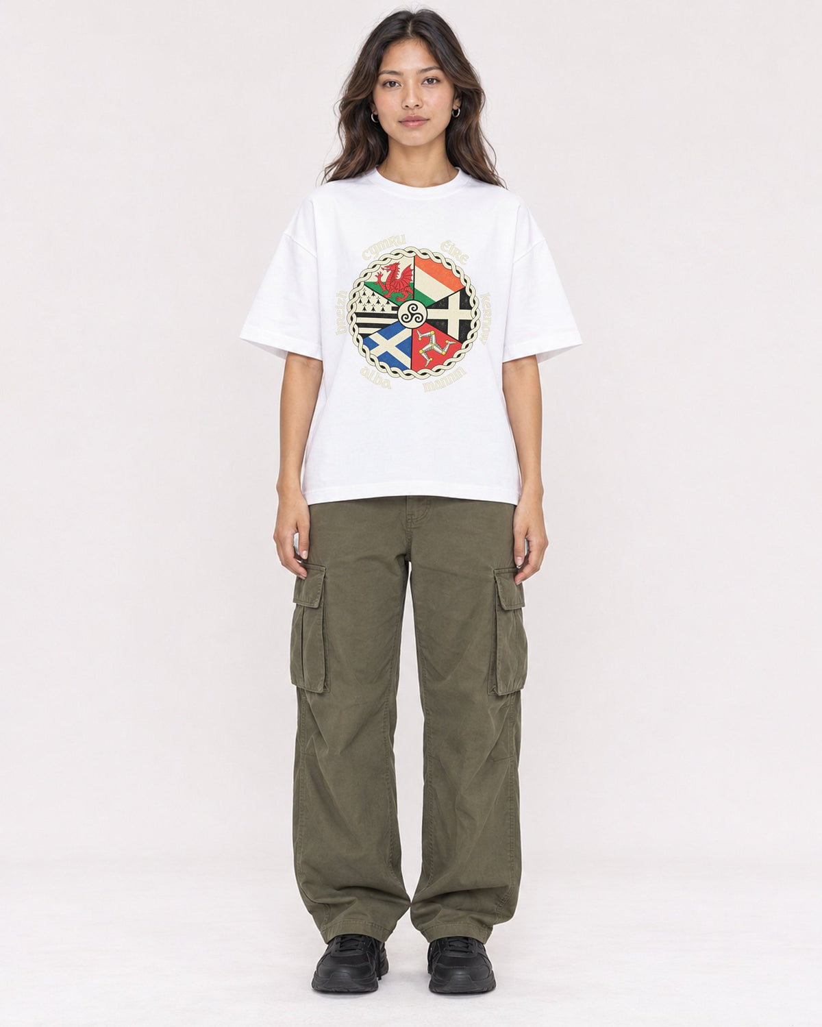 Mockup Boxy Heavyweight Tee White female full-body 02