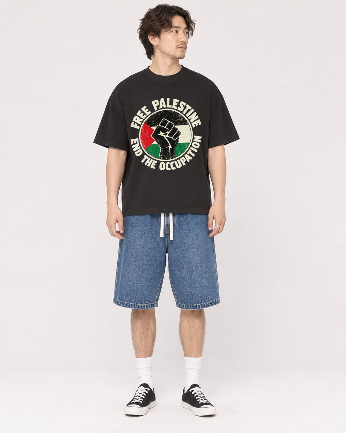 Mockup Boxy Heavyweight Tee Black male full-body 03