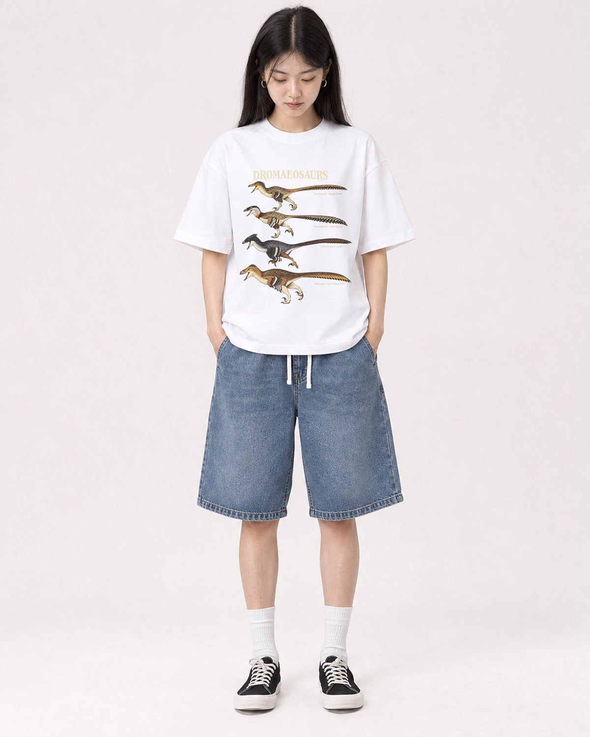 Mockup Boxy Heavyweight Tee White female full-body 01