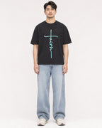 Mockup Boxy Heavyweight Tee Black male full-body 13