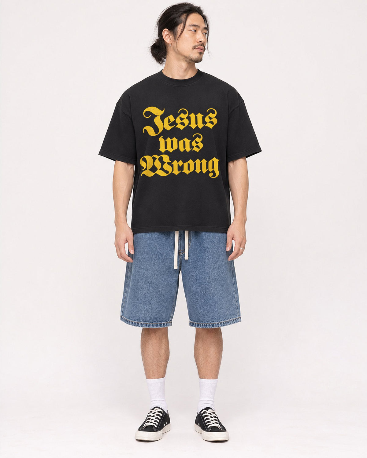 Mockup Boxy Heavyweight Tee Black male full-body 43