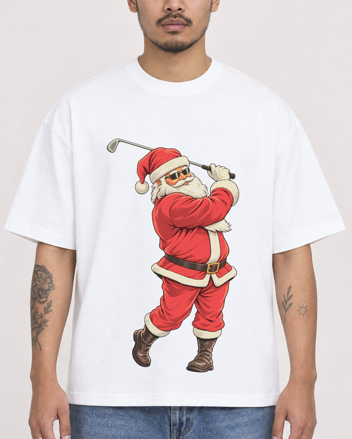 Mockup Boxy Heavyweight Tee White male close-up 12