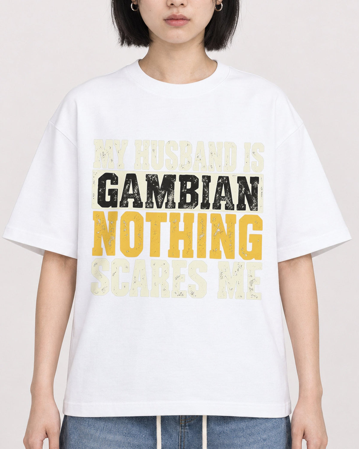 Mockup Boxy Heavyweight Tee White female close-up 11