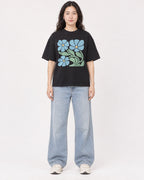 Mockup Boxy Heavyweight Tee Black female full-body 03