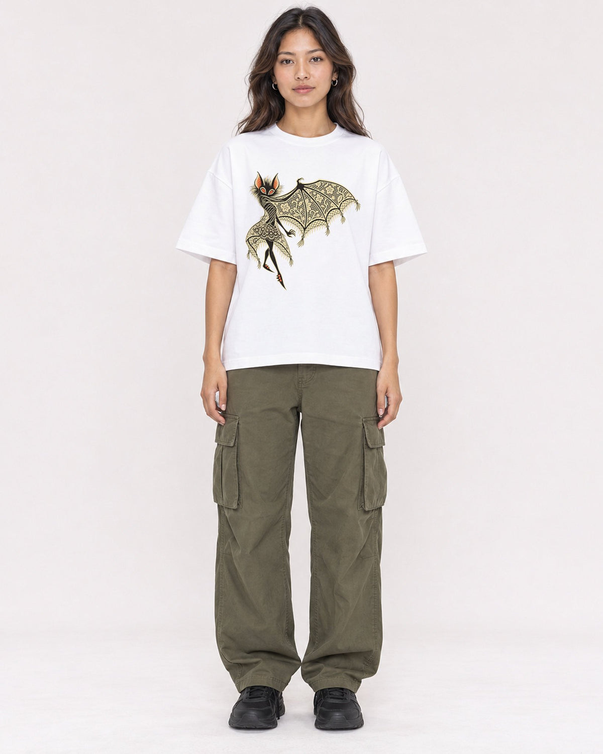 Mockup Boxy Heavyweight Tee White female full-body 02