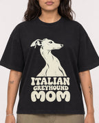Mockup Boxy Heavyweight Tee Black female close-up 06