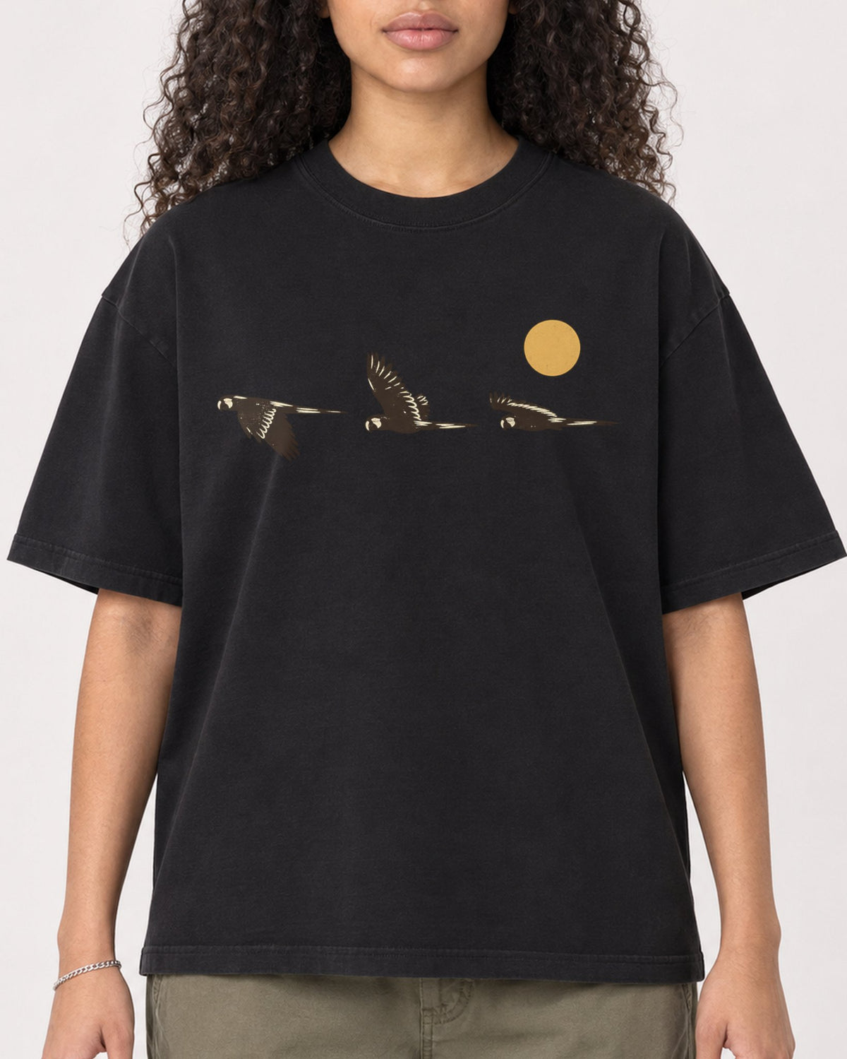 Mockup Boxy Heavyweight Tee Black female close-up 10