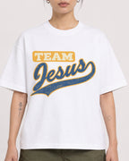 Mockup Boxy Heavyweight Tee White female close-up 12