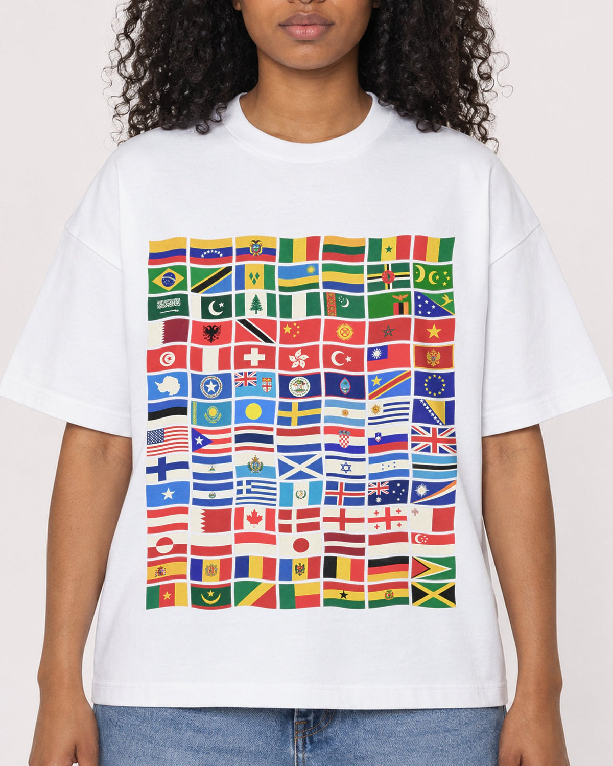 Mockup Boxy Heavyweight Tee White female close-up 05