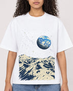Mockup Boxy Heavyweight Tee White female close-up 10