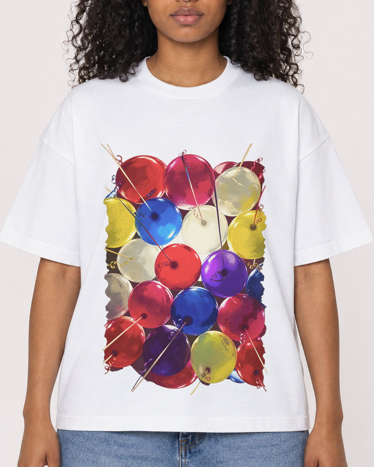 Mockup Boxy Heavyweight Tee White female close-up 05