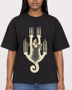 Mockup Boxy Heavyweight Tee Black female close-up 04
