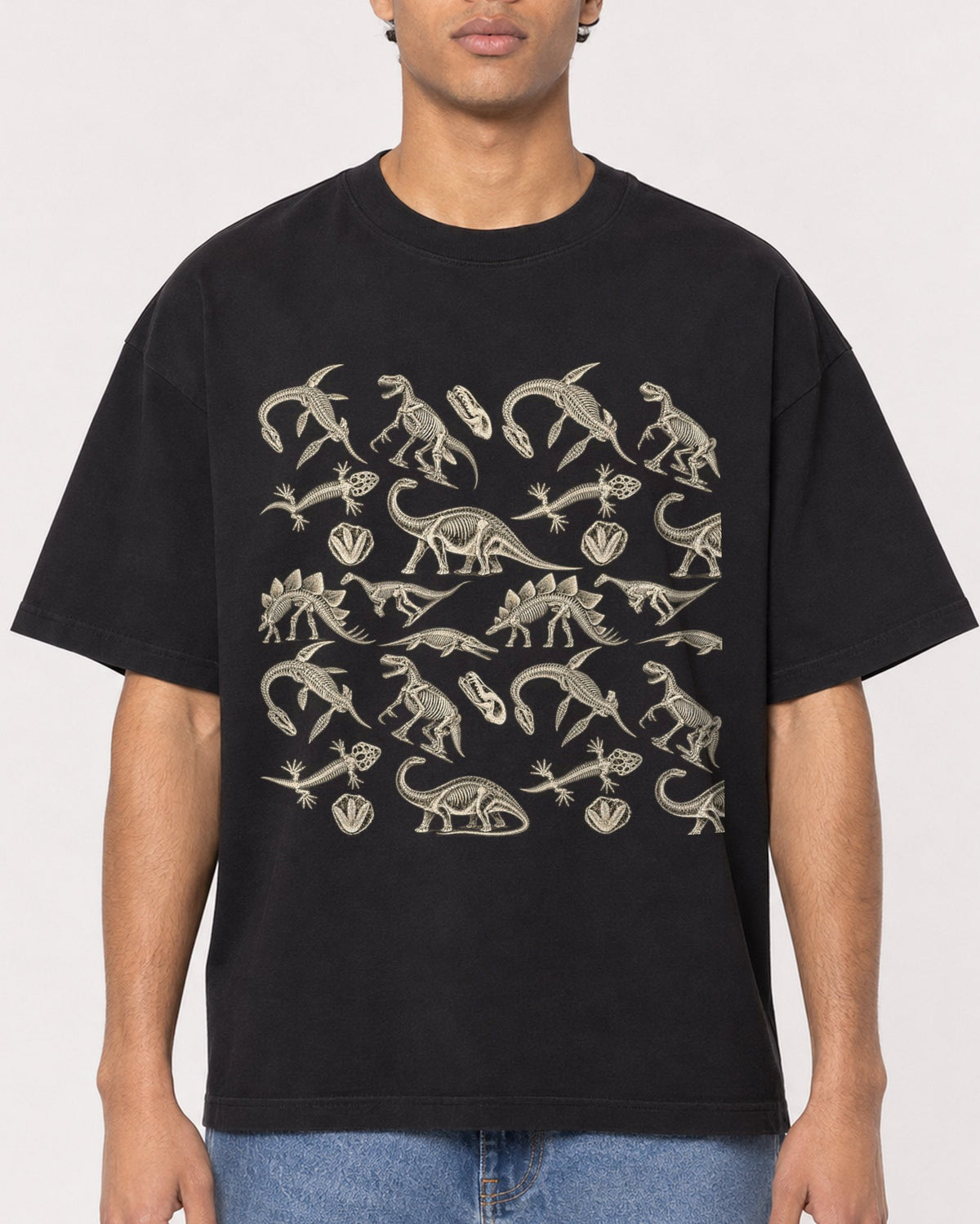 Mockup Boxy Heavyweight Tee Black male close-up 10