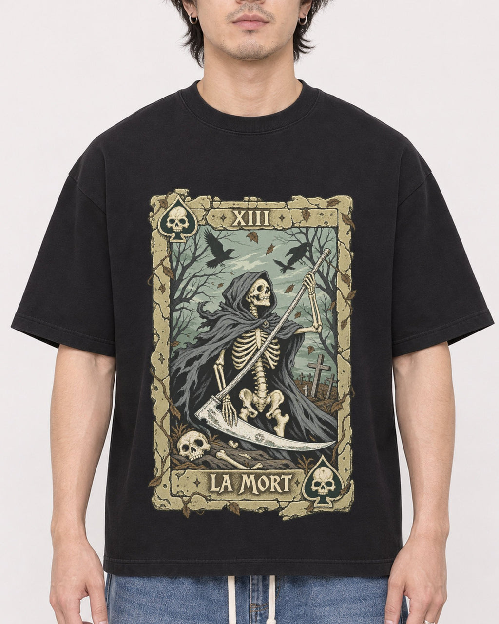 Mockup Boxy Heavyweight Tee Black male close-up 03