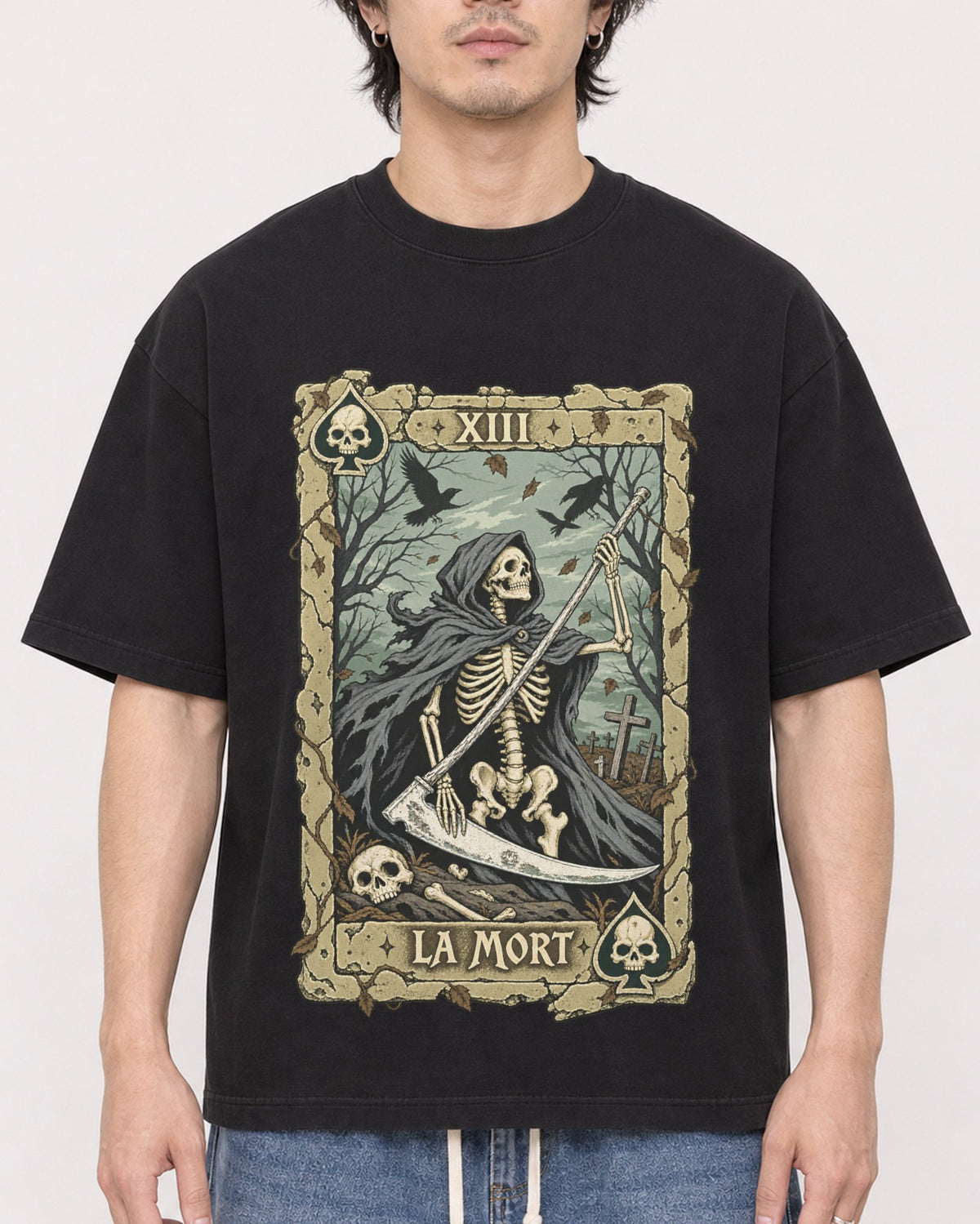 Mockup Boxy Heavyweight Tee Black male close-up 03