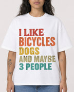 Mockup Boxy Heavyweight Tee White female close-up 30
