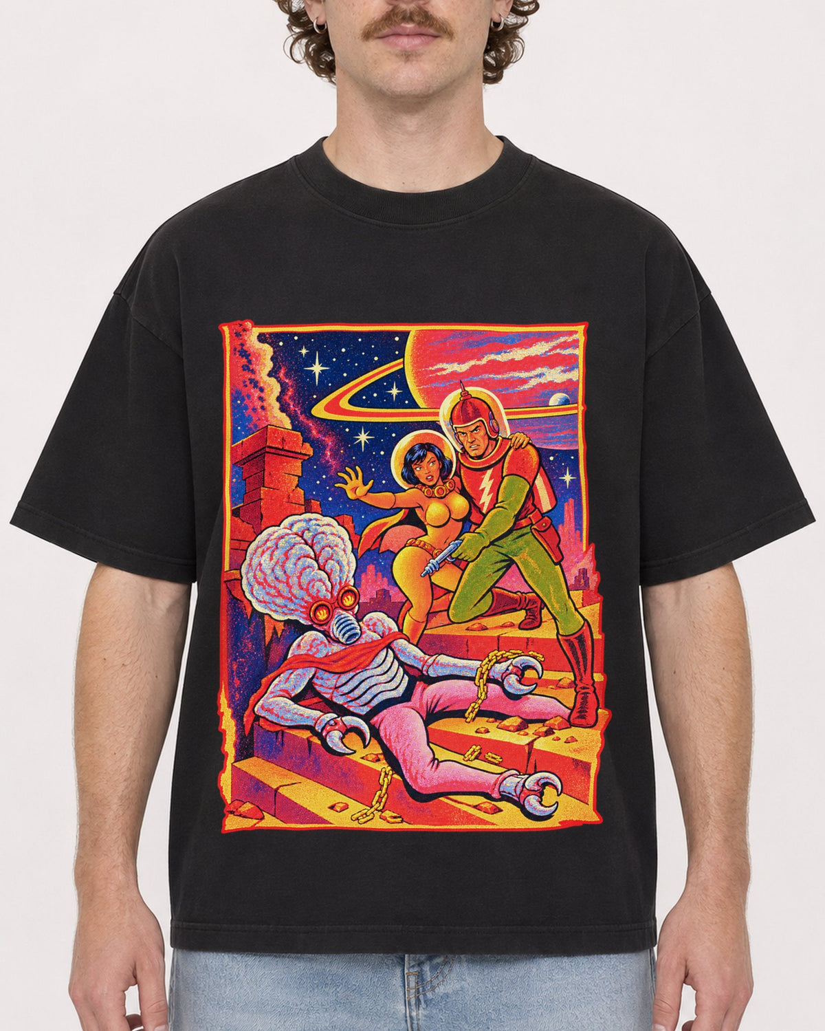 Mockup Boxy Heavyweight Tee Black male close-up 09