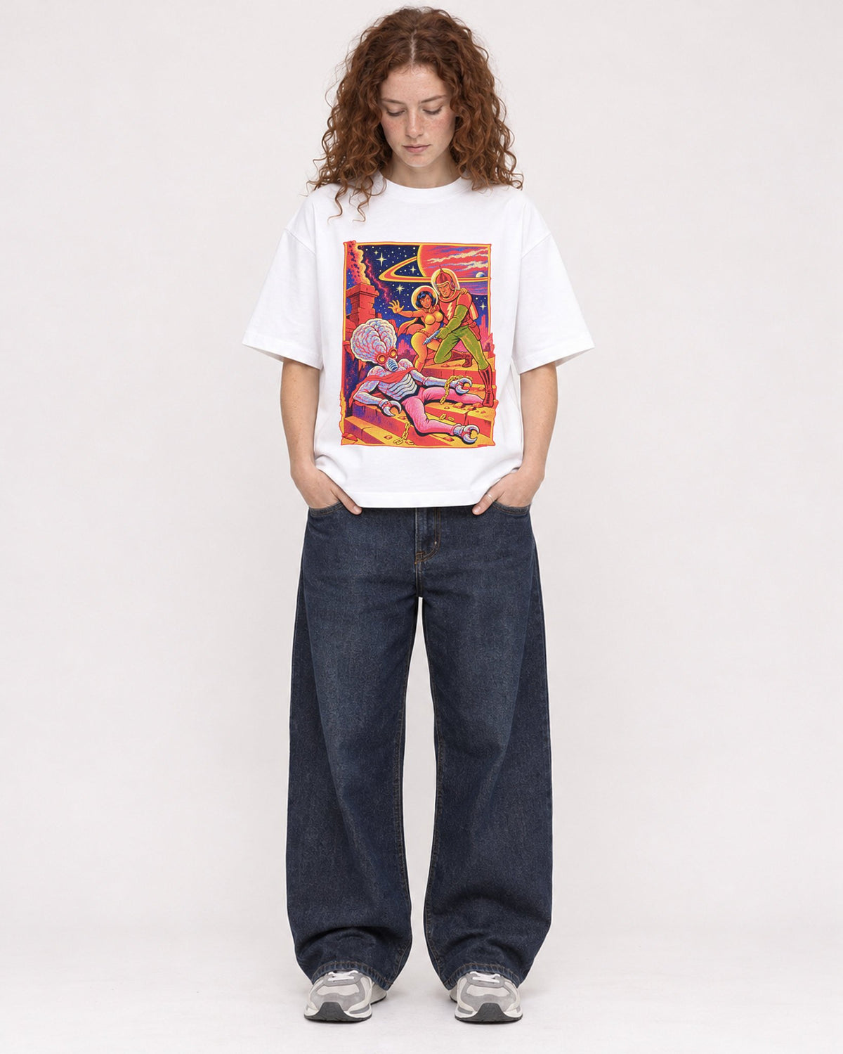 Mockup Boxy Heavyweight Tee White female full-body 09