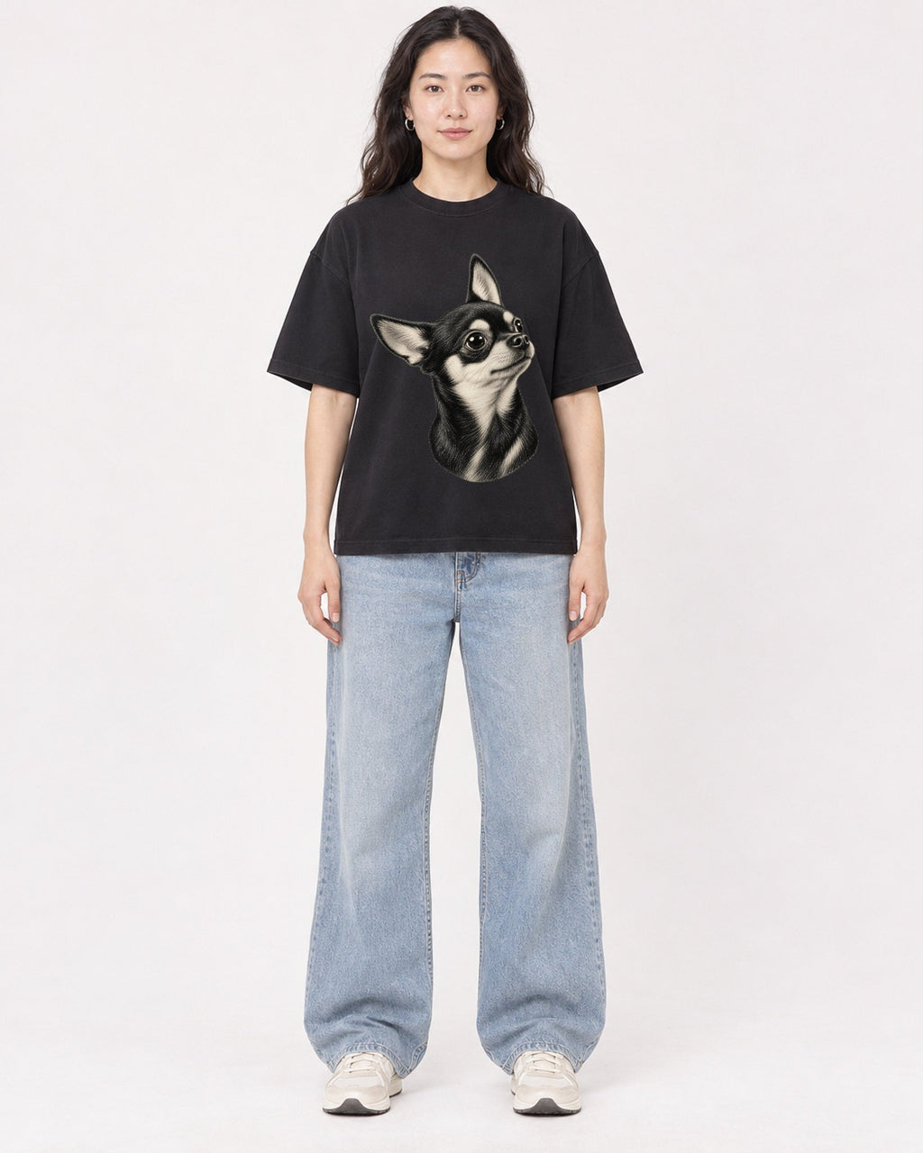 Mockup Boxy Heavyweight Tee Black female full-body 03