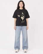 Mockup Boxy Heavyweight Tee Black female full-body 03