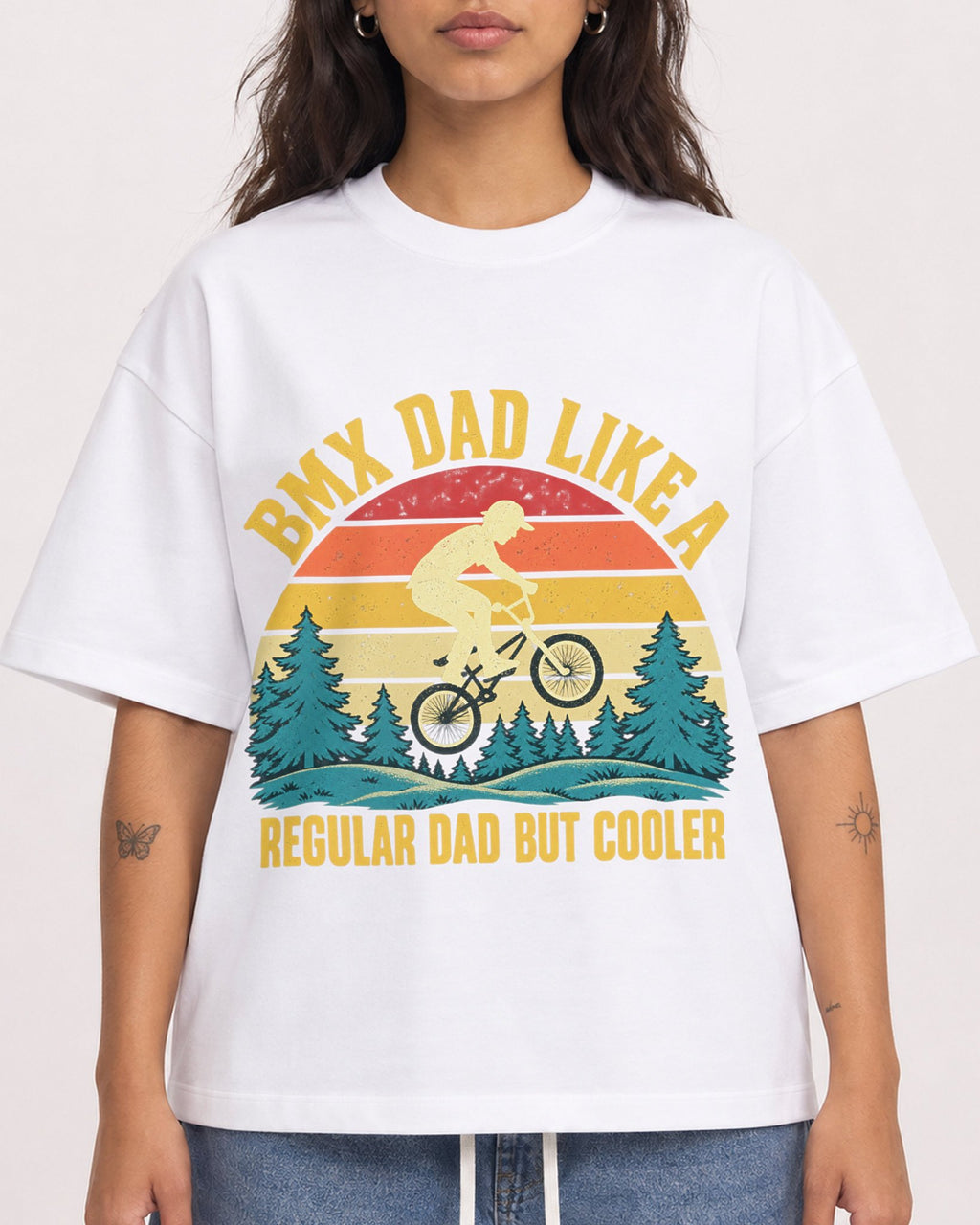 Mockup Boxy Heavyweight Tee White female close-up 06
