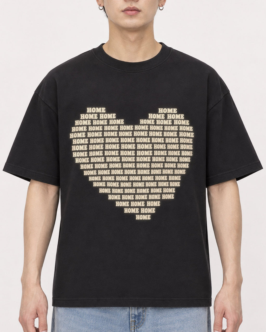 Mockup Boxy Heavyweight Tee Black male close-up 01