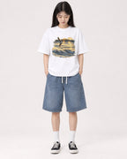 Mockup Boxy Heavyweight Tee White female full-body 01