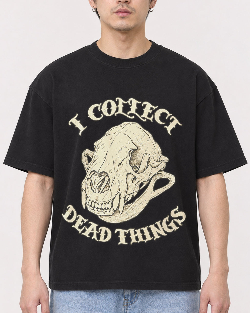 Mockup Boxy Heavyweight Tee Black male close-up 13