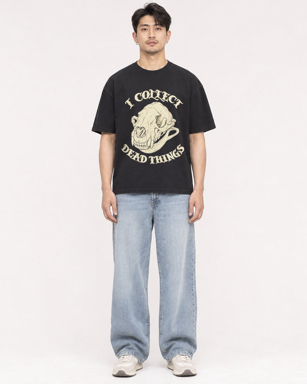 Mockup Boxy Heavyweight Tee Black male full-body 13