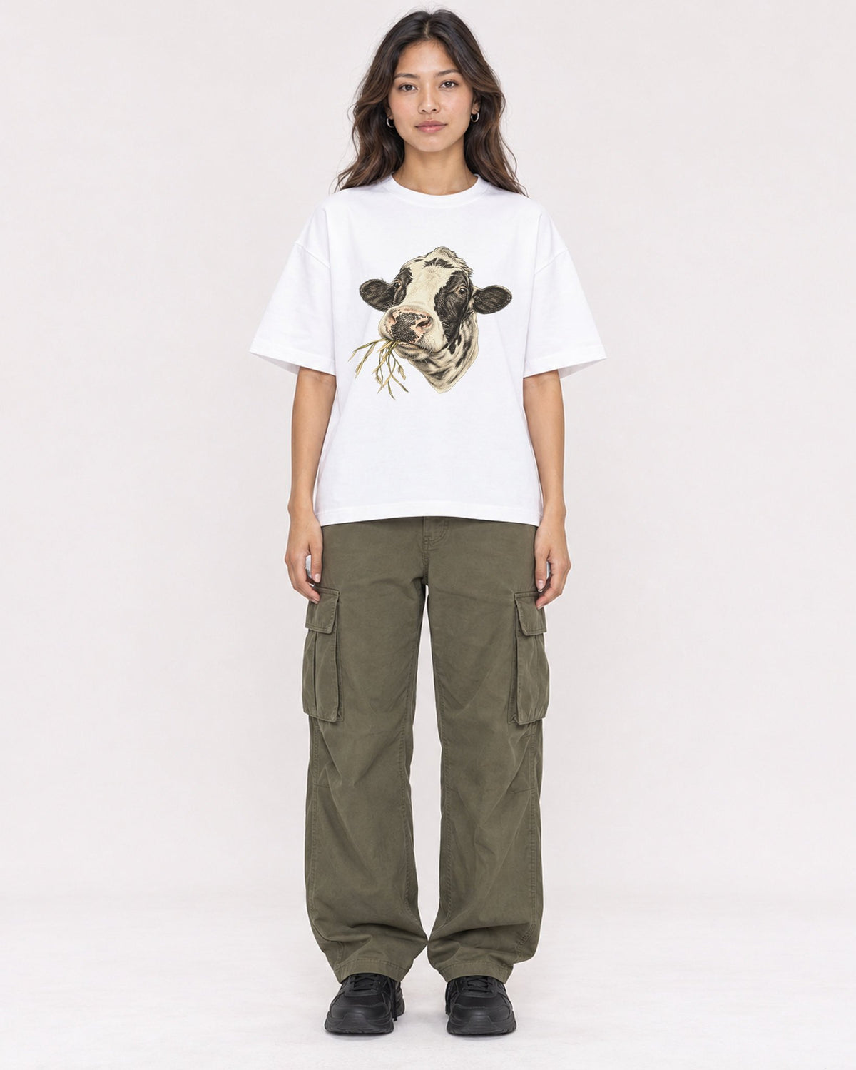 Mockup Boxy Heavyweight Tee White female full-body 02