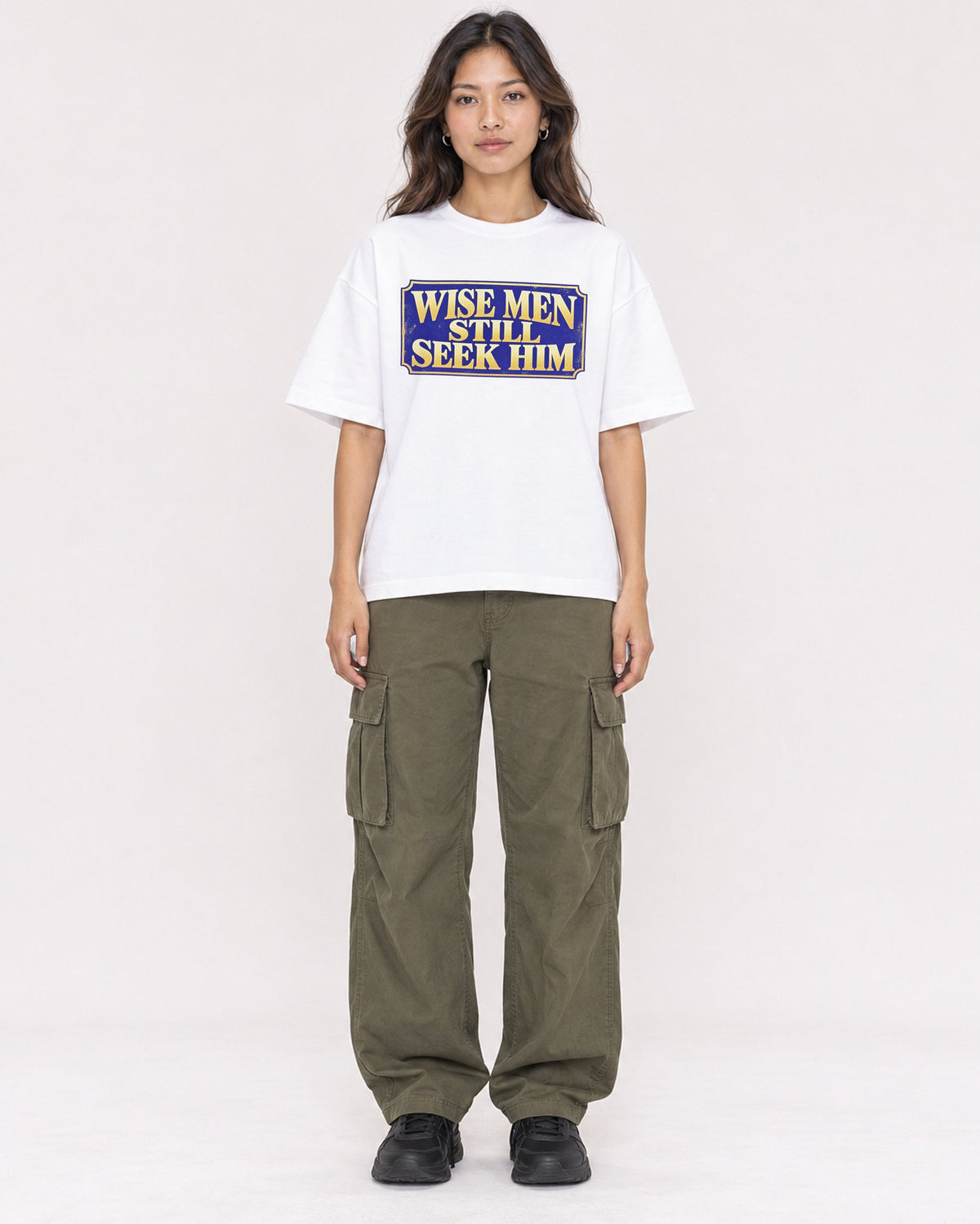 Mockup Boxy Heavyweight Tee White female full-body 02
