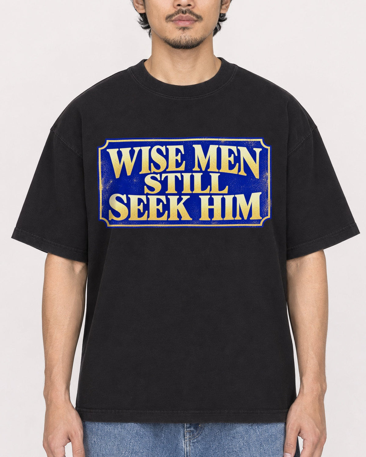Mockup Boxy Heavyweight Tee Black male close-up 02