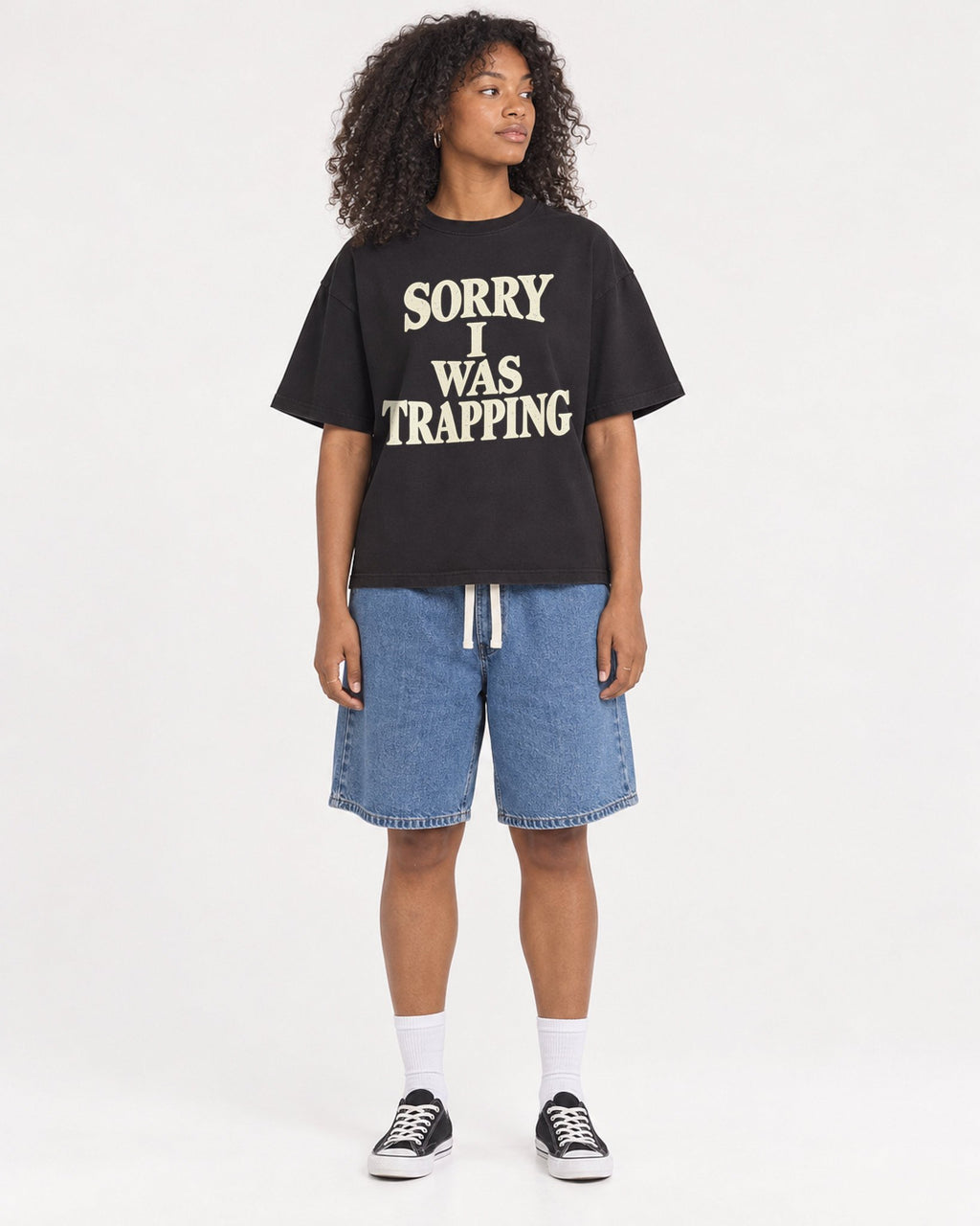 Mockup Boxy Heavyweight Tee Black female full-body 05