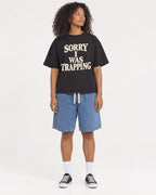 Mockup Boxy Heavyweight Tee Black female full-body 05