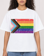 Mockup Boxy Heavyweight Tee White female close-up 10