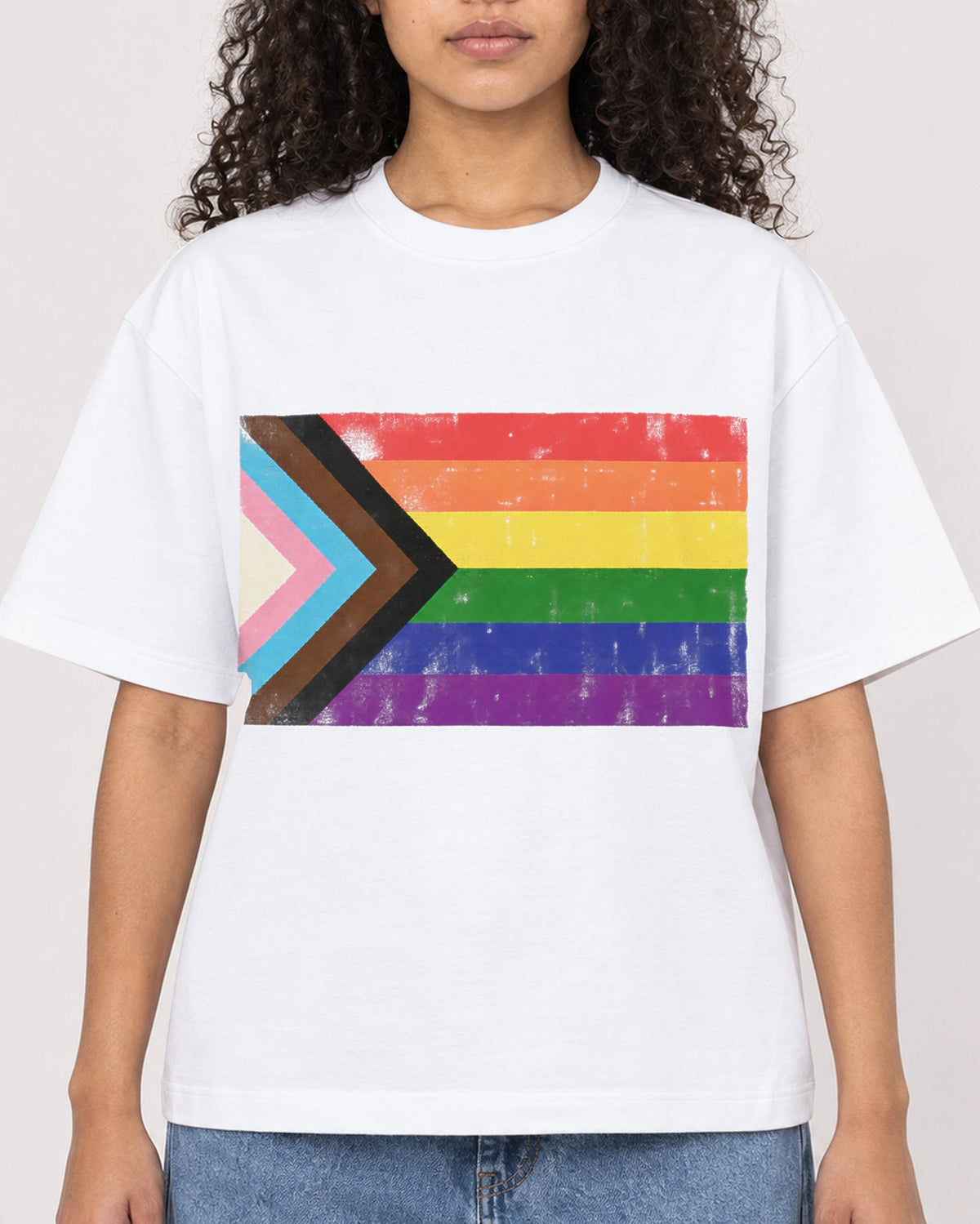 Mockup Boxy Heavyweight Tee White female close-up 10