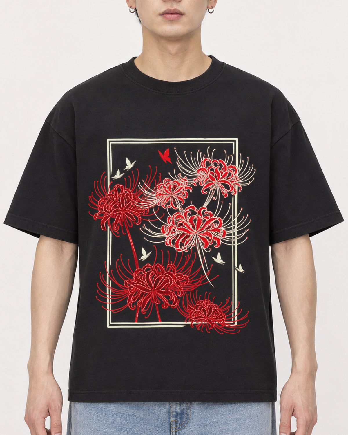 Mockup Boxy Heavyweight Tee Black male close-up 01