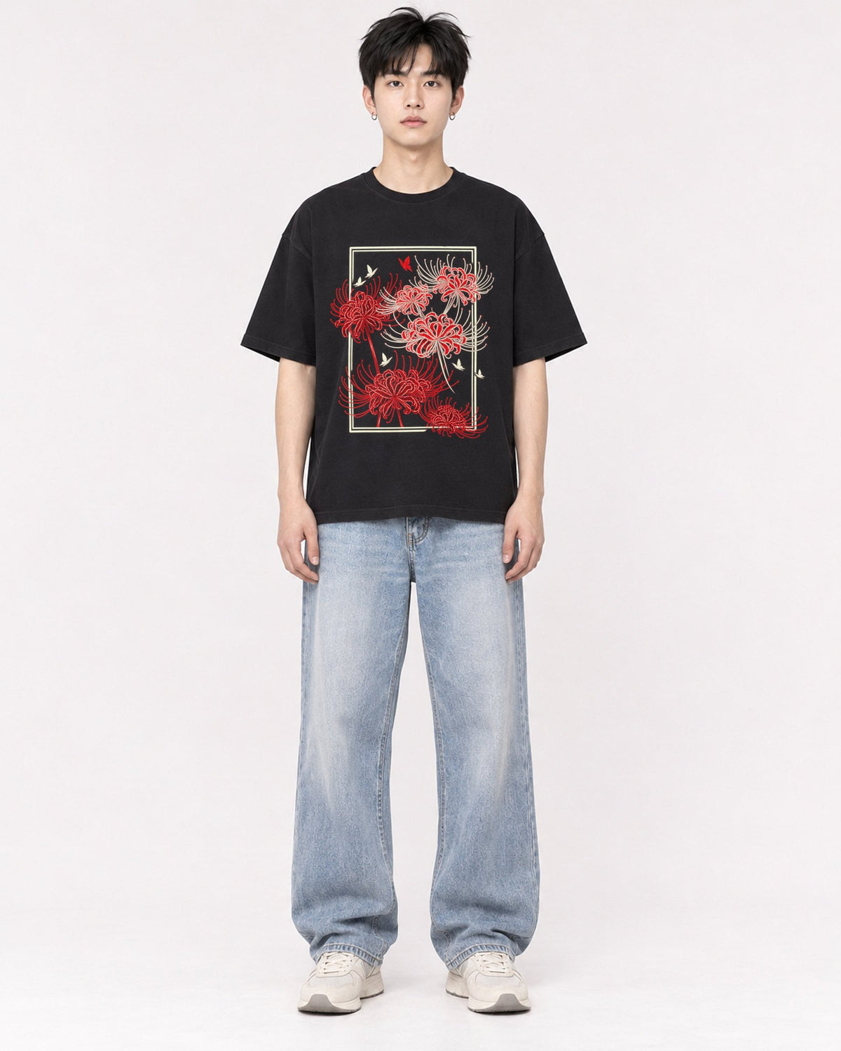 Mockup Boxy Heavyweight Tee Black male full-body 01