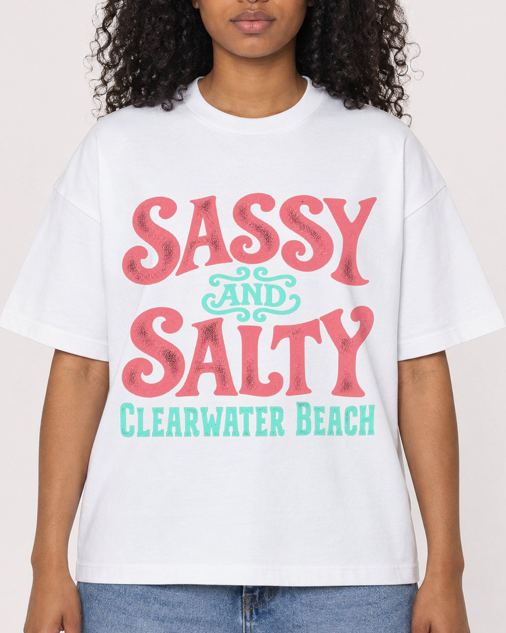 Mockup Boxy Heavyweight Tee White female close-up 05
