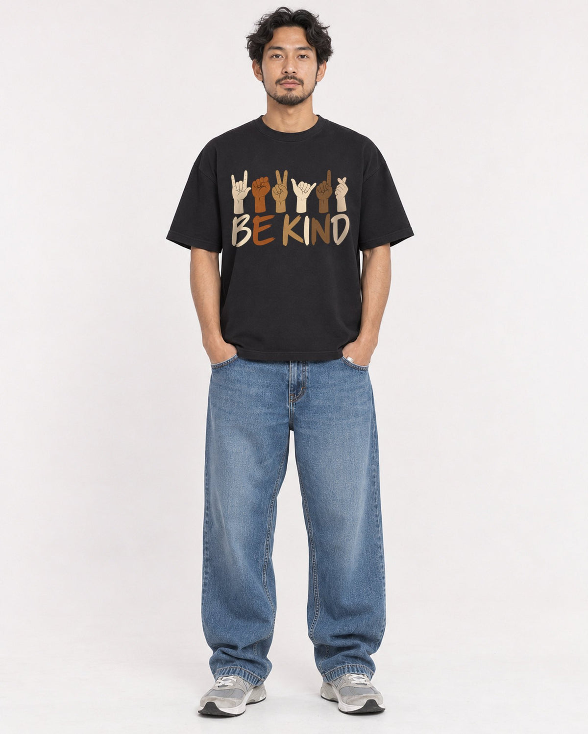 Mockup Boxy Heavyweight Tee Black male full-body 02