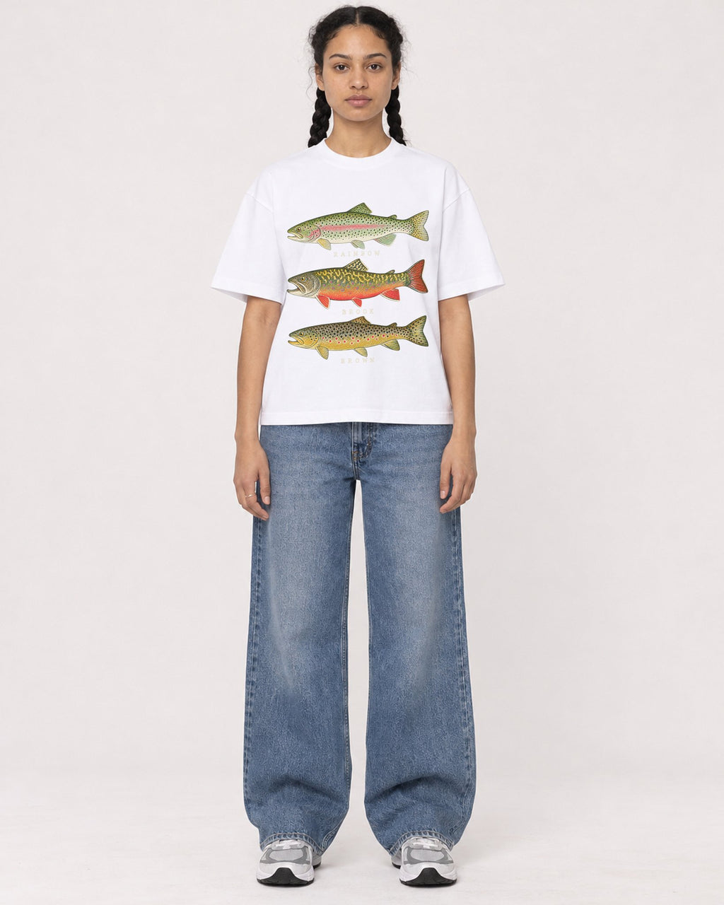 Mockup Boxy Heavyweight Tee White female full-body 50