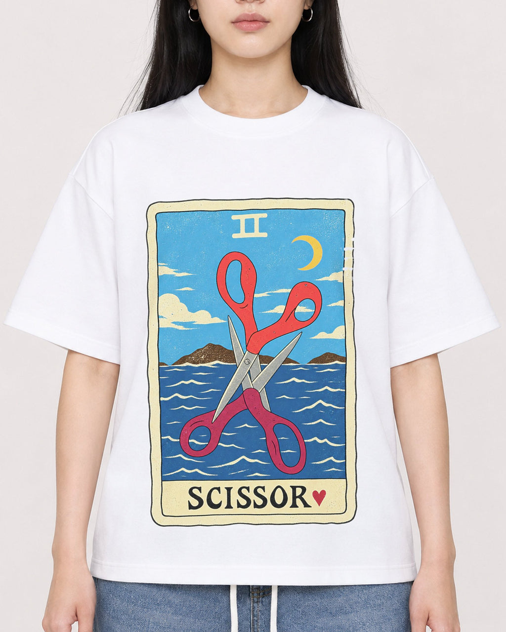 Mockup Boxy Heavyweight Tee White female close-up 01